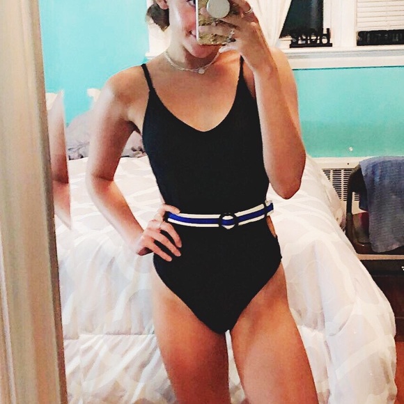 Bathing suit!! - Picture 3 of 5